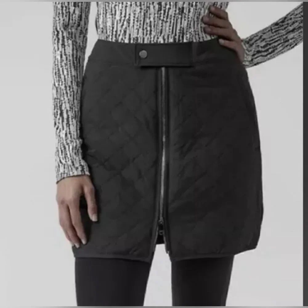 Athleta Apres Ski Skirt NEW with tag Size 4 Black